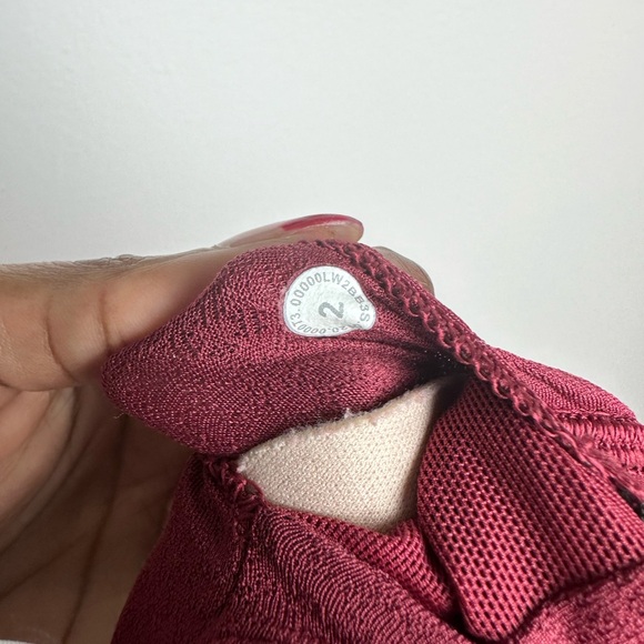 #58 LULULEMON RED MERLOT ALIGN BRA ATHLETIC SPORTY RUNNING GYM - Picture 5 of 8